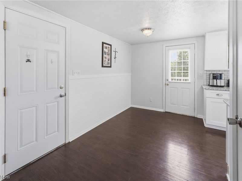 6330 Peach Street, Louisville, OH 44641 Photo 20