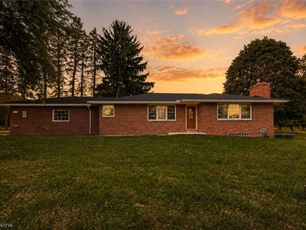 15234 Orrville Street NW, North Lawrence, OH 44666