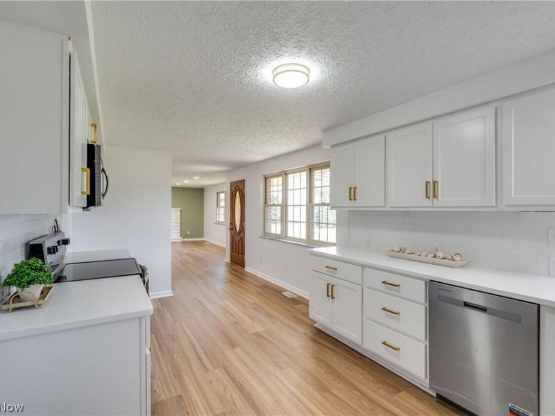 15234 Orrville Street NW, North Lawrence, OH 44666 Photo 10