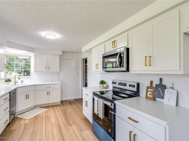 15234 Orrville Street NW, North Lawrence, OH 44666 Photo 12