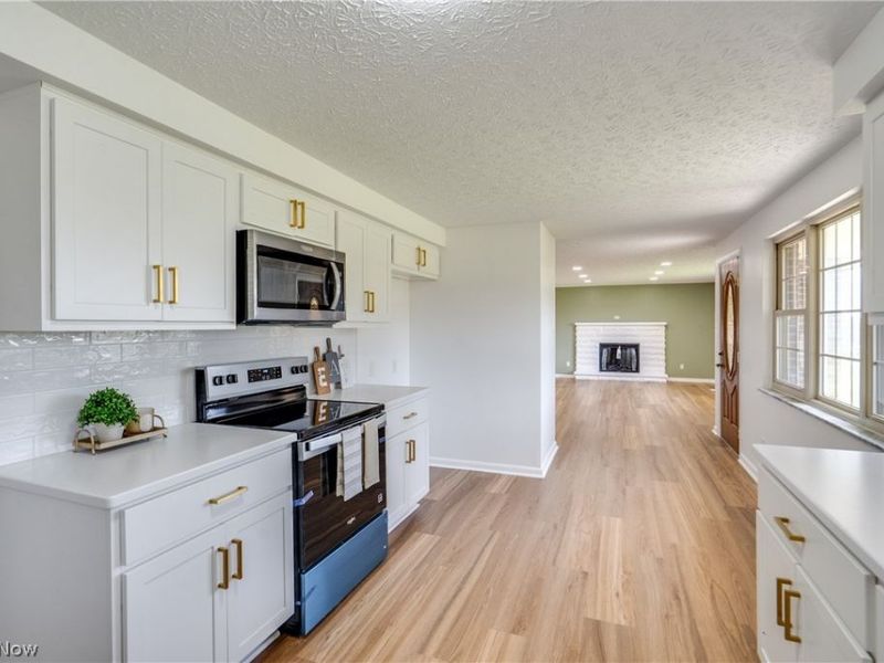 15234 Orrville Street NW, North Lawrence, OH 44666 Photo 9