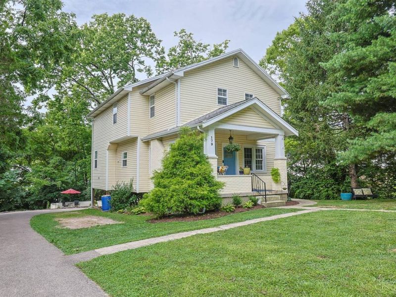 179 Bonham Road, Wyoming, OH 45215 Photo 2