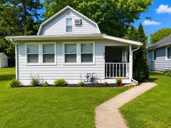 204 16th Avenue , Sterling, IL 61081