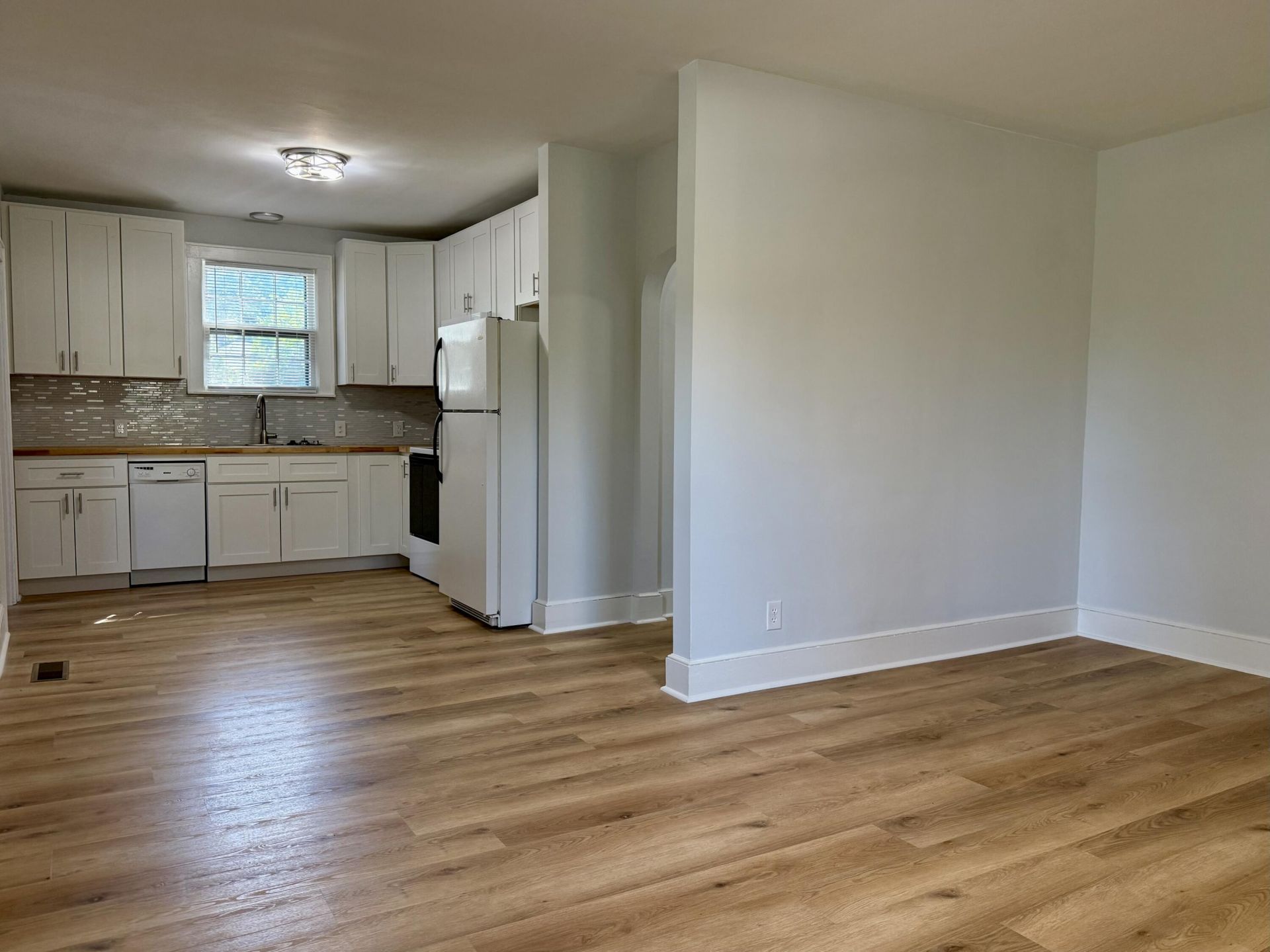 4524 S Rhett Avenue Photo 4