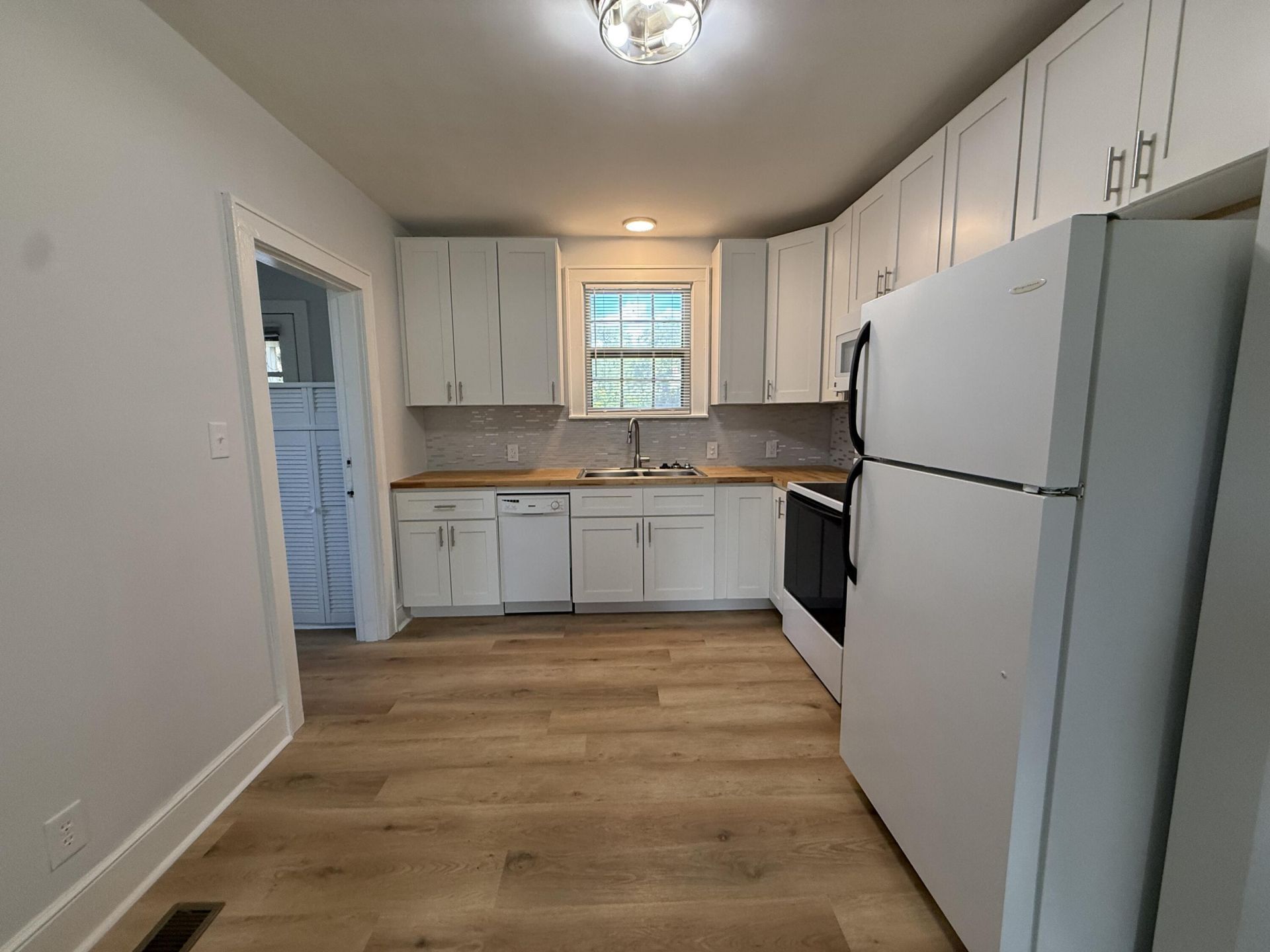 4524 S Rhett Avenue Photo 8