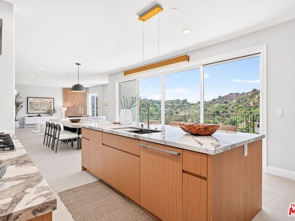 8045 Bulwer Drive, Los Angeles, CA 90046