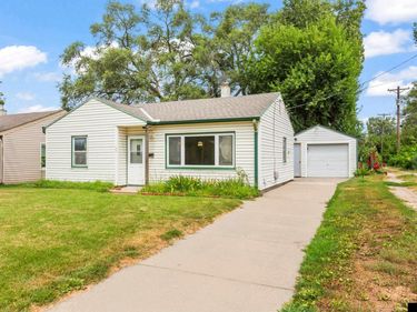 308 W 29th Avenue, Bellevue, NE 68005