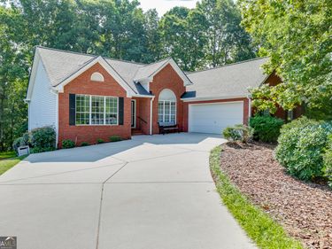 5948 Williamsport Drive, Flowery Branch, GA 30542