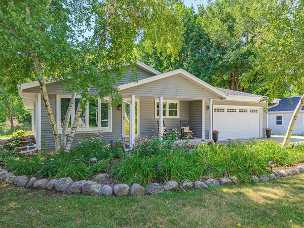 1247 N Breezeland Rd, Summit, WI 53066
