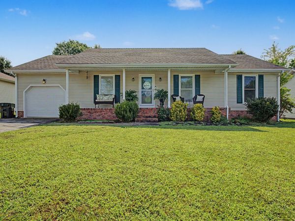 583 Winchester Dr , Hopkinsville, KY 42240