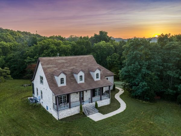 128 Leath Ln , Bethpage, TN 37022