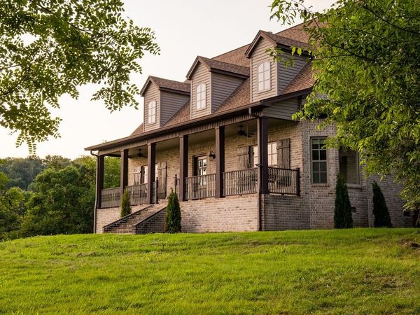 128 Leath Ln , Bethpage, TN 37022