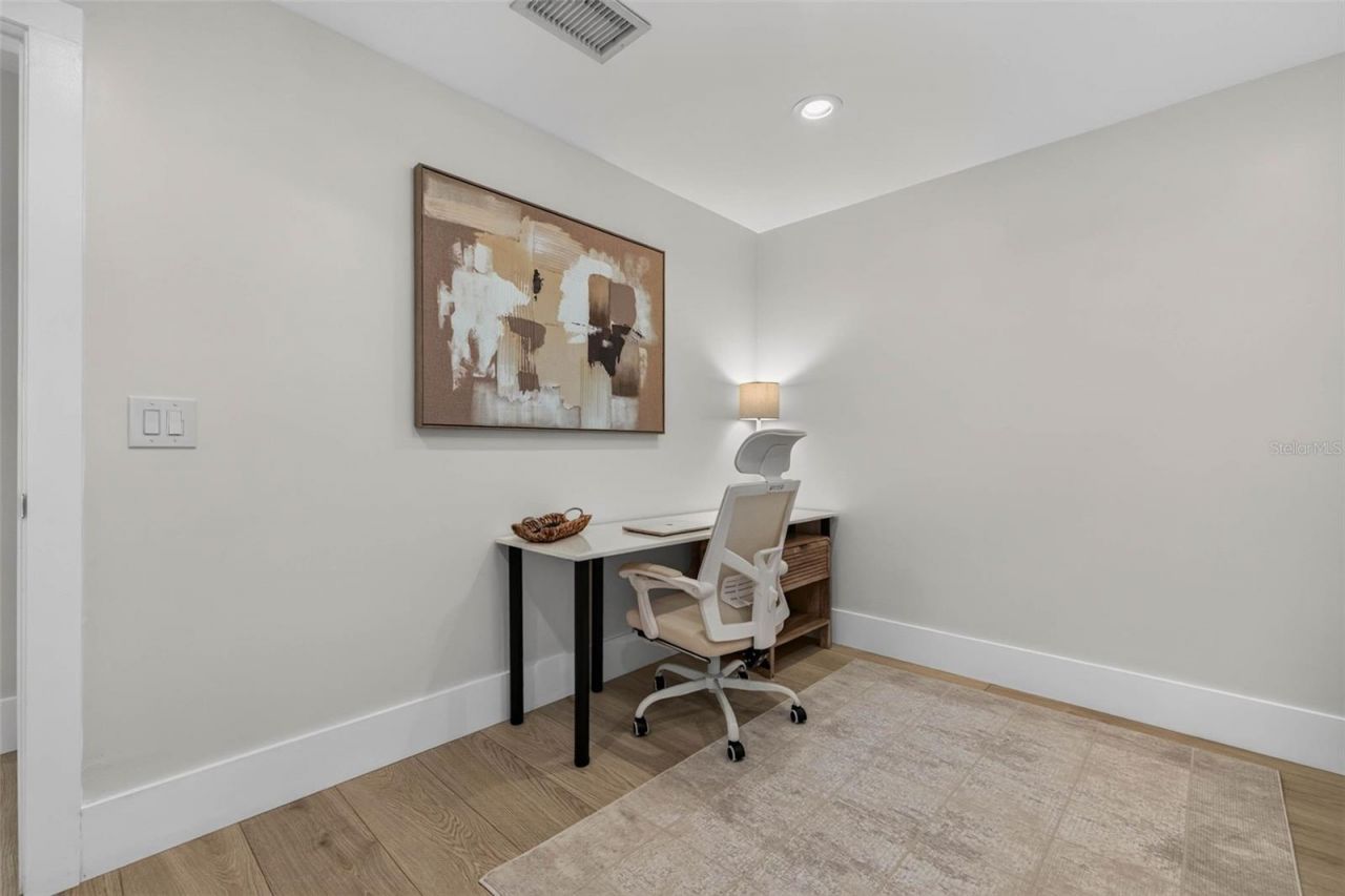 8009 13th Avenue S, Saint Petersburg, FL 33707 Photo