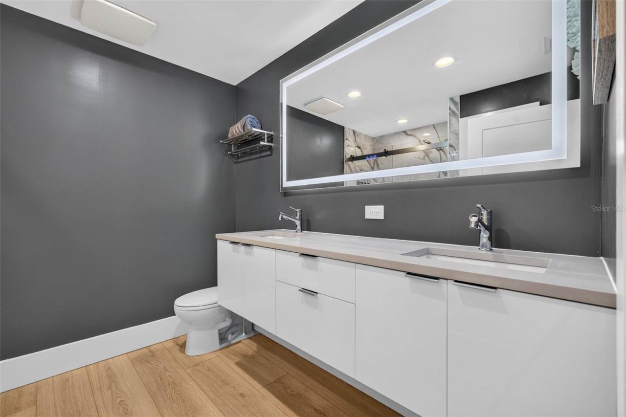 8009 13th Avenue S, Saint Petersburg, FL 33707 Photo