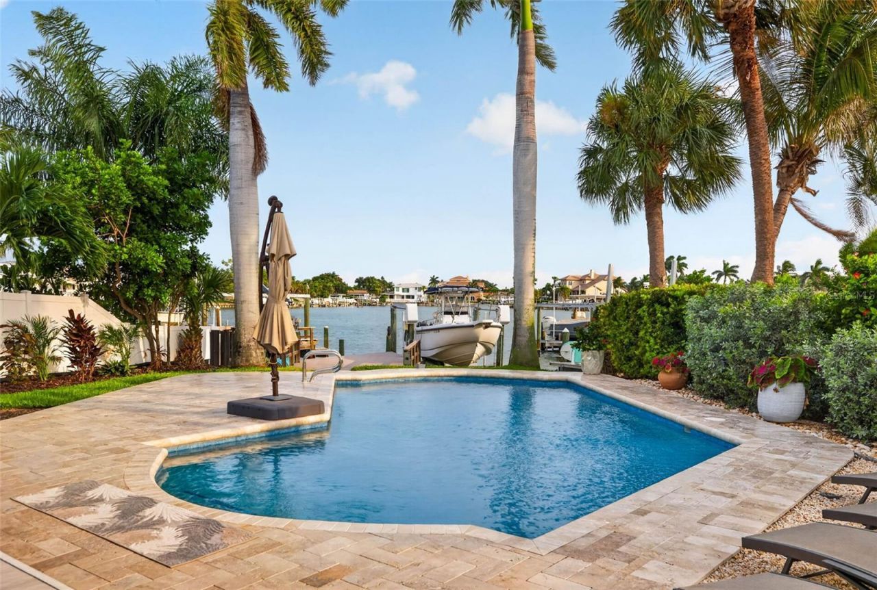 8009 13th Avenue S, Saint Petersburg, FL 33707 Photo