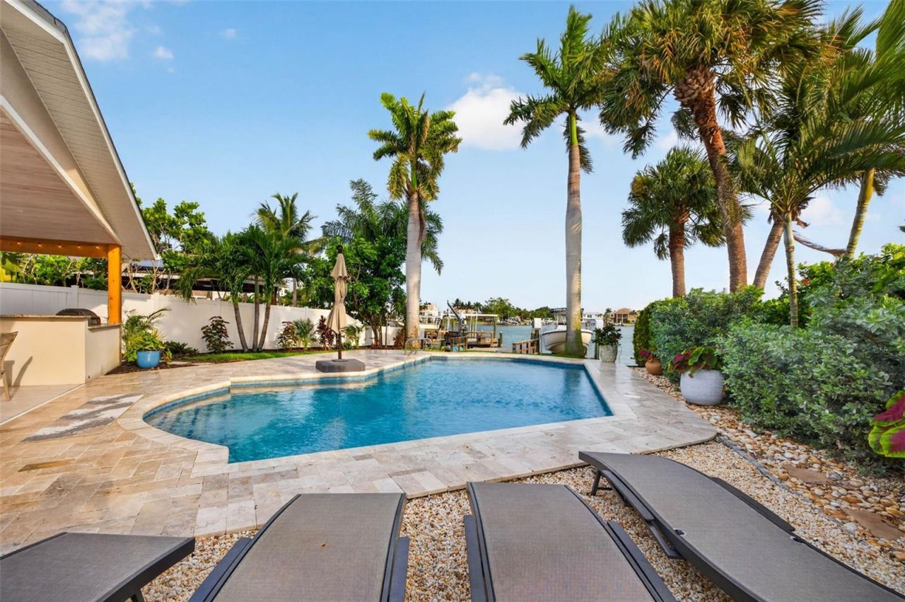 8009 13th Avenue S, Saint Petersburg, FL 33707 Photo