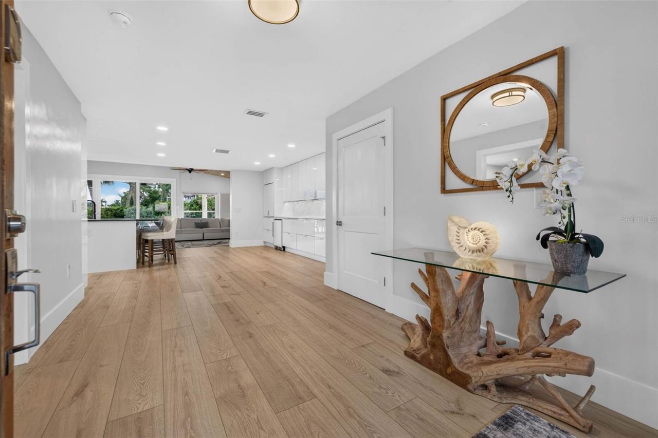 8009 13th Avenue S, Saint Petersburg, FL 33707 Photo