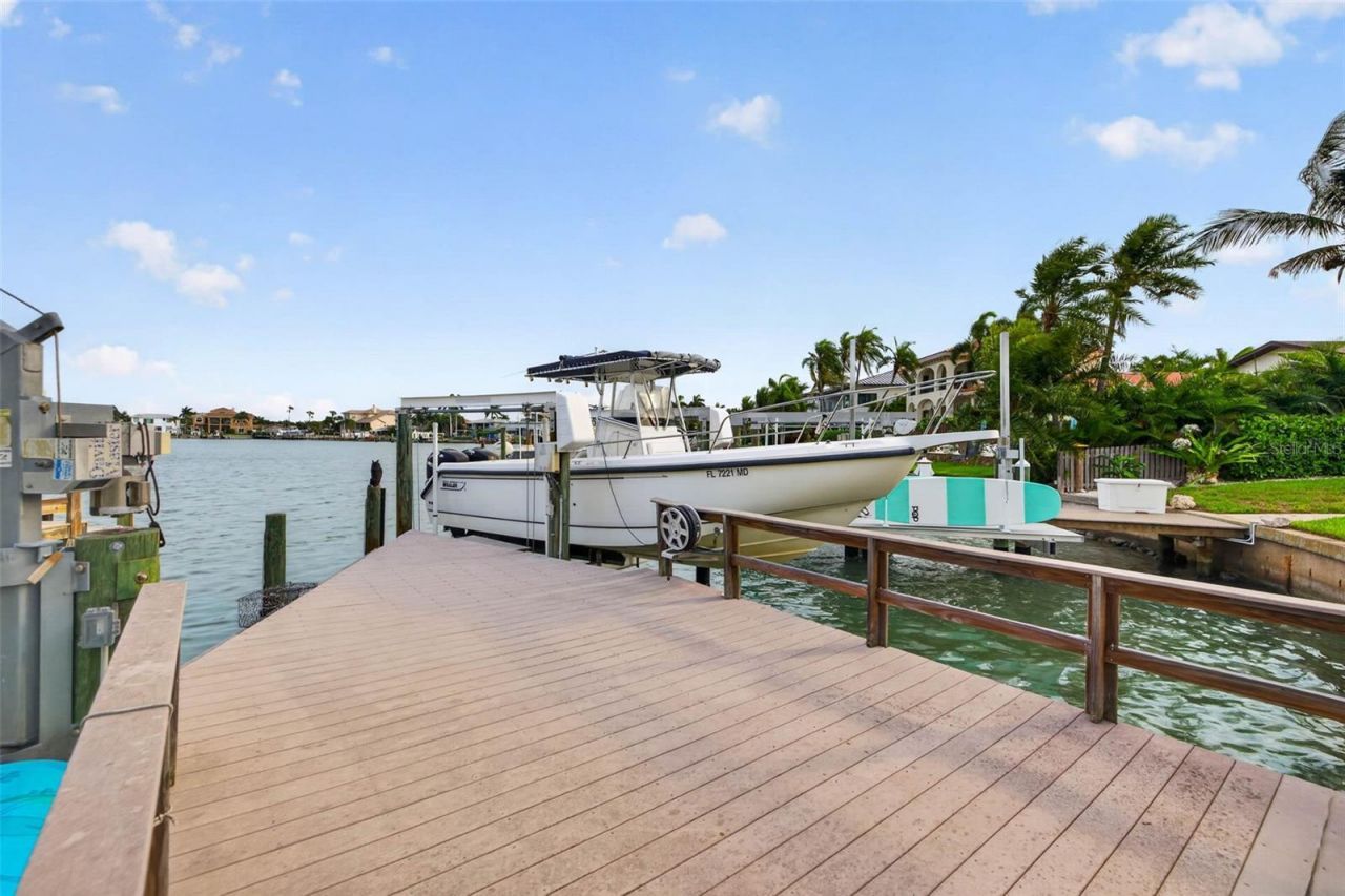 8009 13th Avenue S, Saint Petersburg, FL 33707 Photo