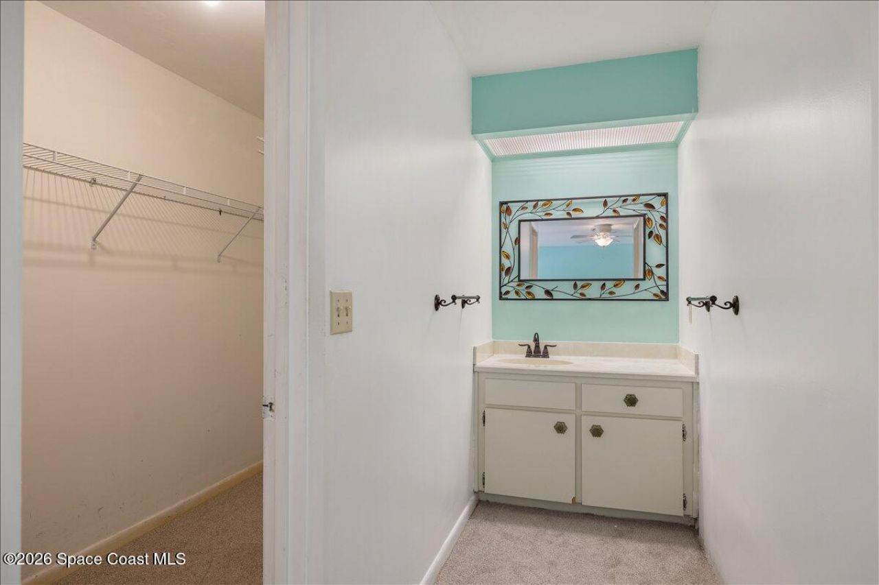 1016 48th Terrace , Vero Beach, FL 32966 Photo