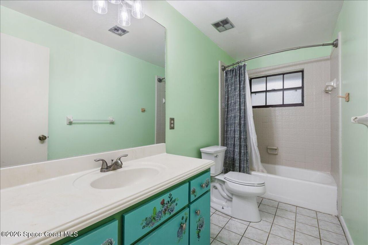 1016 48th Terrace , Vero Beach, FL 32966 Photo