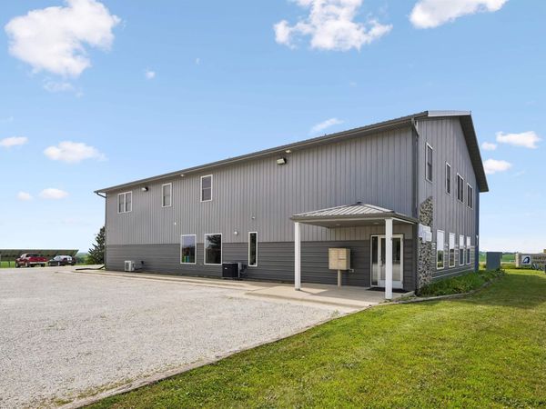 410 Campus Drive, Calmar, IA 52132