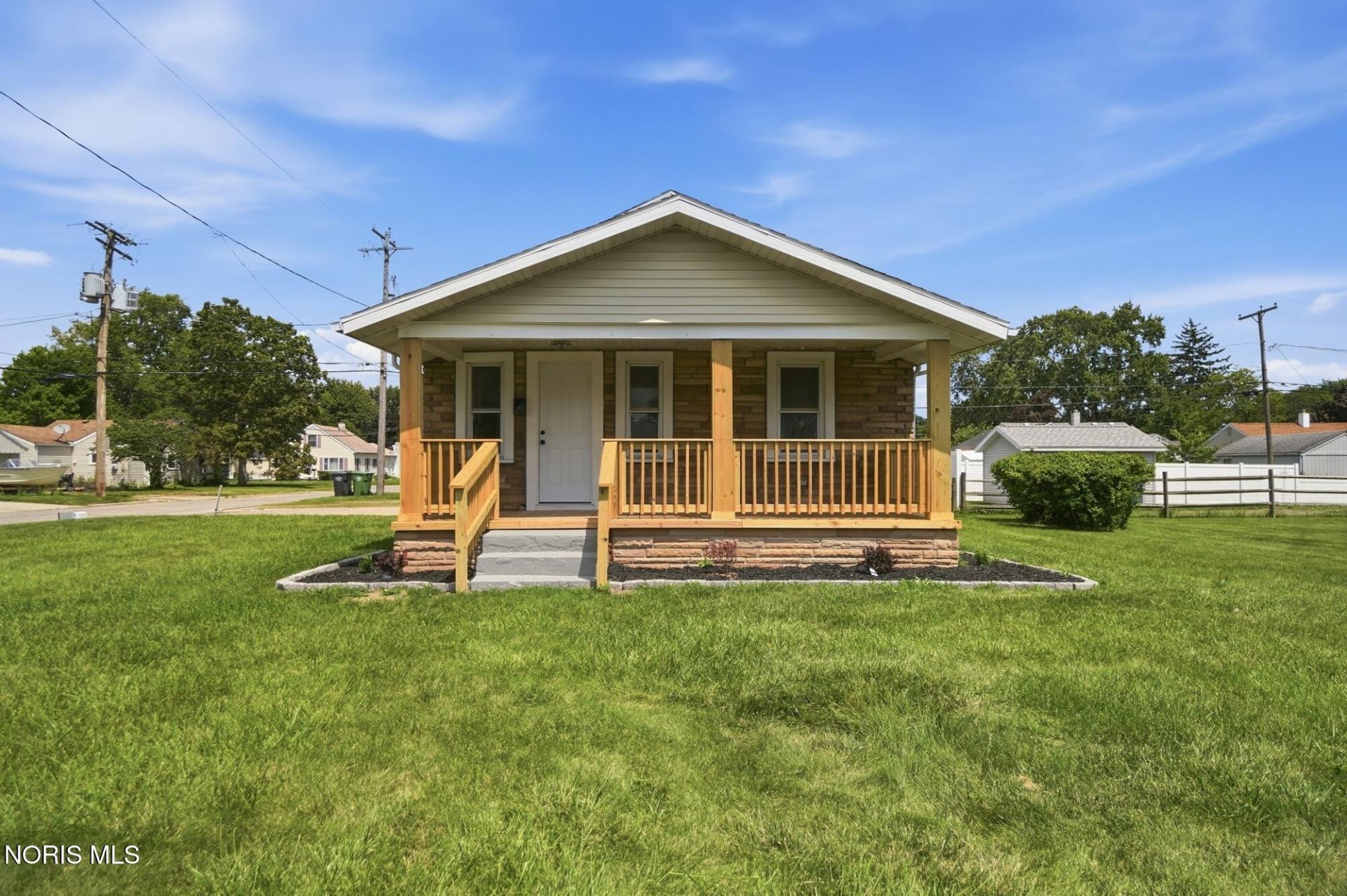 1054 Scott Street, Maumee, OH 43537 Main Photo