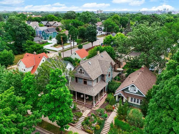 722 Queen Avenue N, Minneapolis, MN 55411
