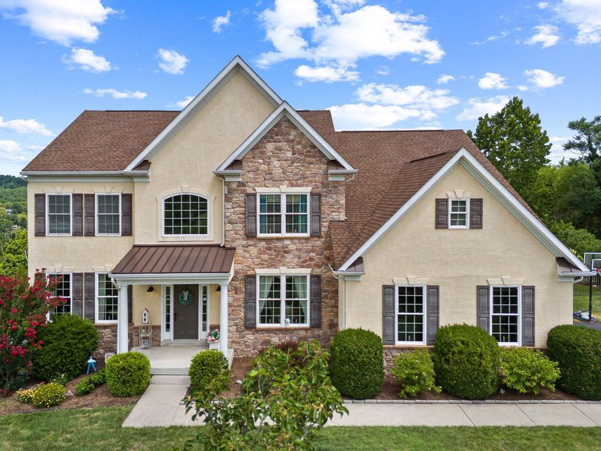2124 Arbordale Circle , Schwenksville, PA 19473 Main Photo