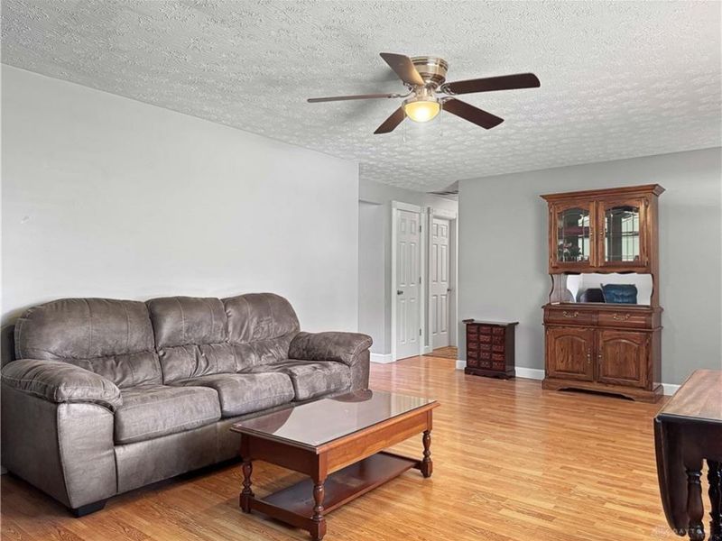 4049 Walnut Grove Circle, Urbana, OH 43078 Photo 21