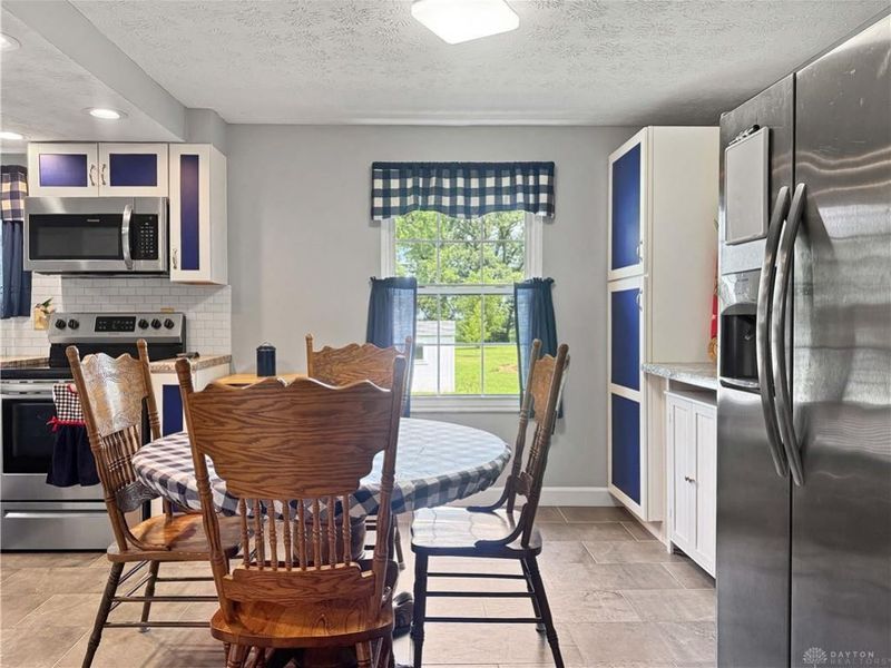 4049 Walnut Grove Circle, Urbana, OH 43078 Photo 26