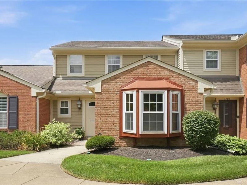 7704 John Hancock Lane, Washington Township, OH 45459 Photo 2