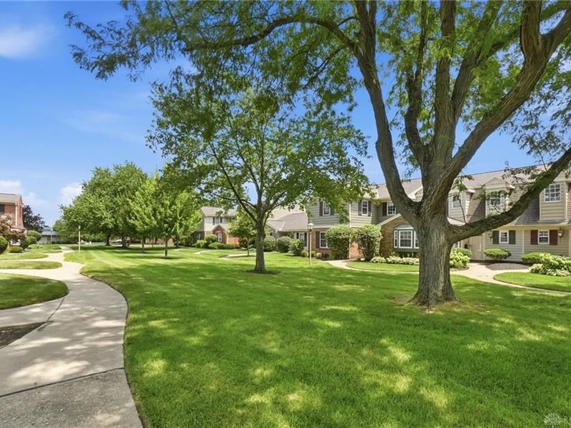 7704 John Hancock Lane, Washington Township, OH 45459 Photo 5