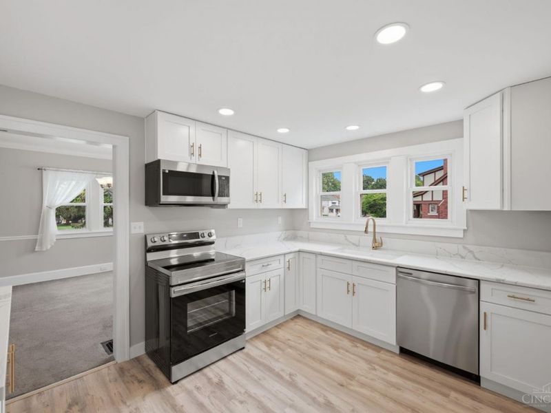 3529 Daytona Avenue, Cincinnati, OH 45211 Photo 10
