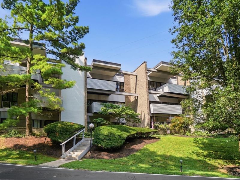 399 W Galbraith, Unit 109, Cincinnati, OH 45215 Photo 1