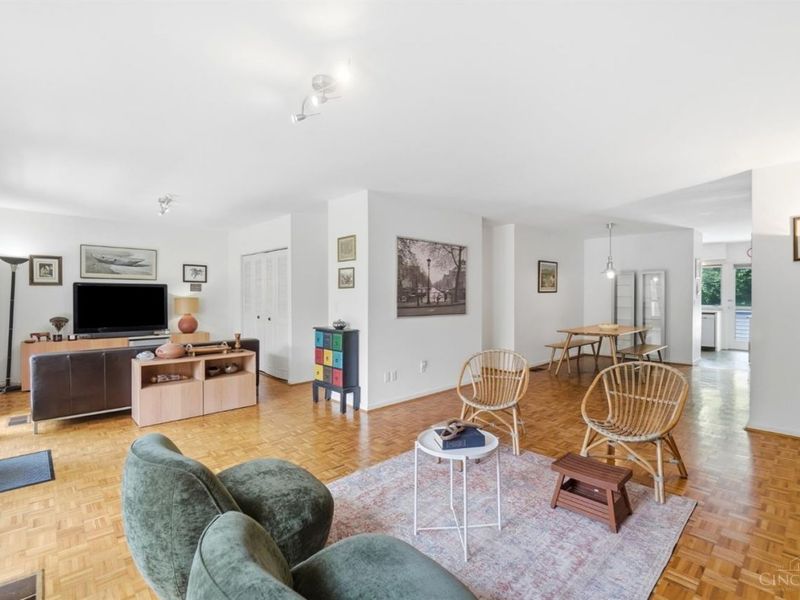 399 W Galbraith, Unit 109, Cincinnati, OH 45215 Photo 12
