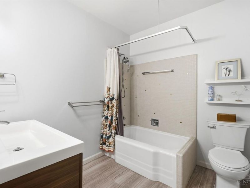 399 W Galbraith, Unit 109, Cincinnati, OH 45215 Photo 18