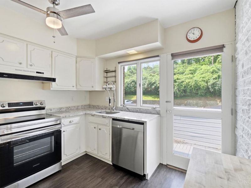 399 W Galbraith, Unit 109, Cincinnati, OH 45215 Photo 8
