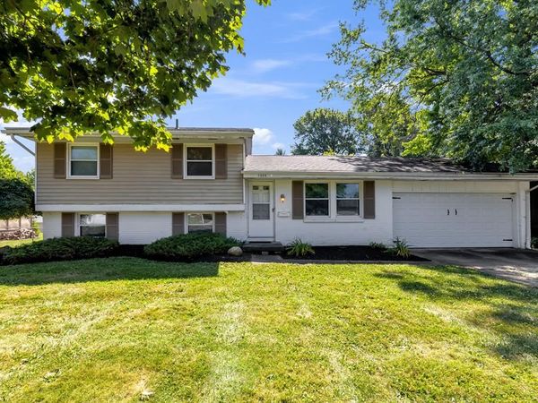 1055 Thomas Dr, Ashland, OH 44805