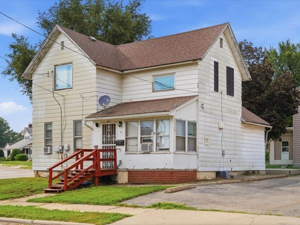 2 E 7th Street , Sterling, IL 61081