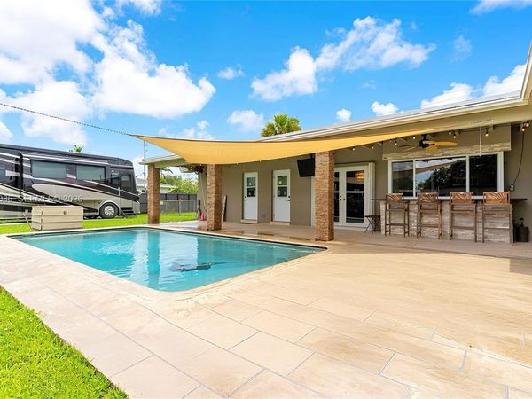 10360 SW 112th St, Miami, FL 33176