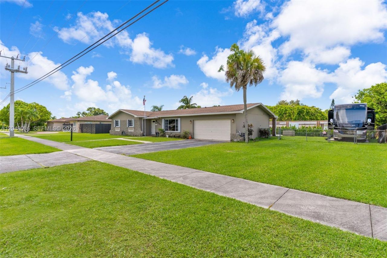 10360 SW 112th St, Miami, FL 33176 Photo