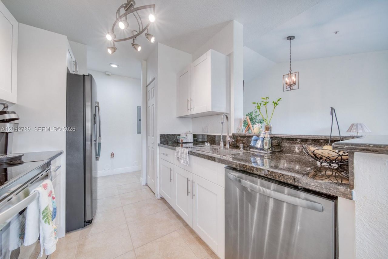 21130 SW 87th Ave , Unit 304, Cutler Bay, FL 33189 Photo