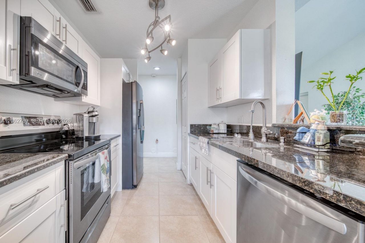 21130 SW 87th Ave , Unit 304, Cutler Bay, FL 33189 Photo