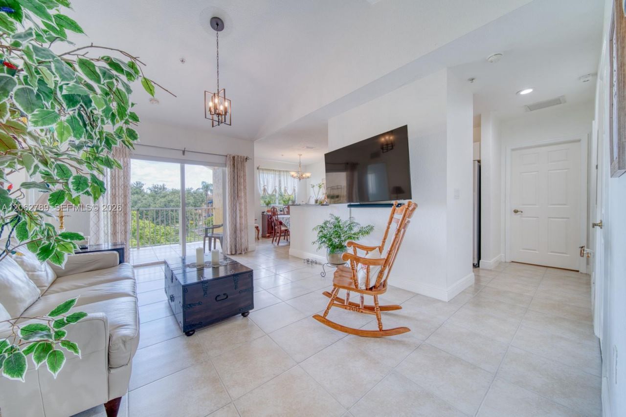 21130 SW 87th Ave , Unit 304, Cutler Bay, FL 33189 Photo