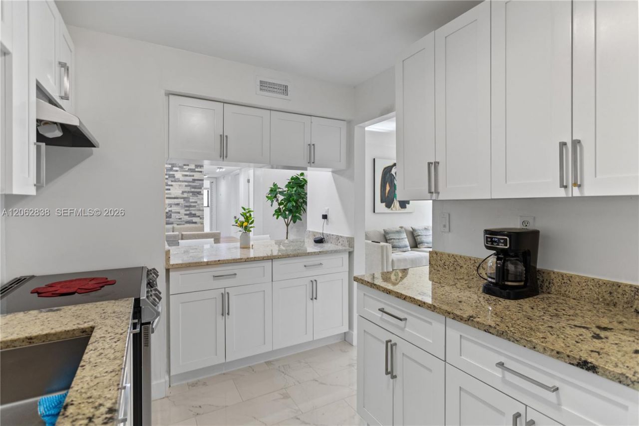 20760 NE 4th Ct, Unit 102, Miami, FL 33179 Photo