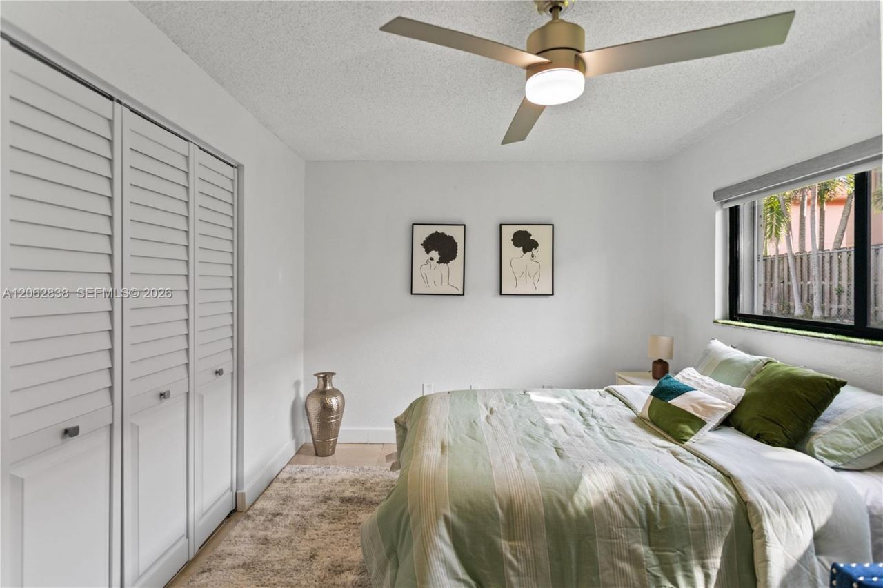 20760 NE 4th Ct, Unit 102, Miami, FL 33179 Photo