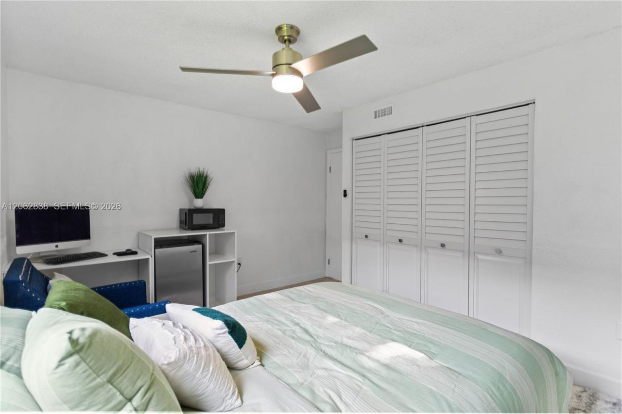 20760 NE 4th Ct, Unit 102, Miami, FL 33179 Photo