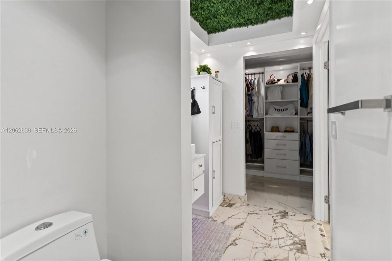20760 NE 4th Ct, Unit 102, Miami, FL 33179 Photo