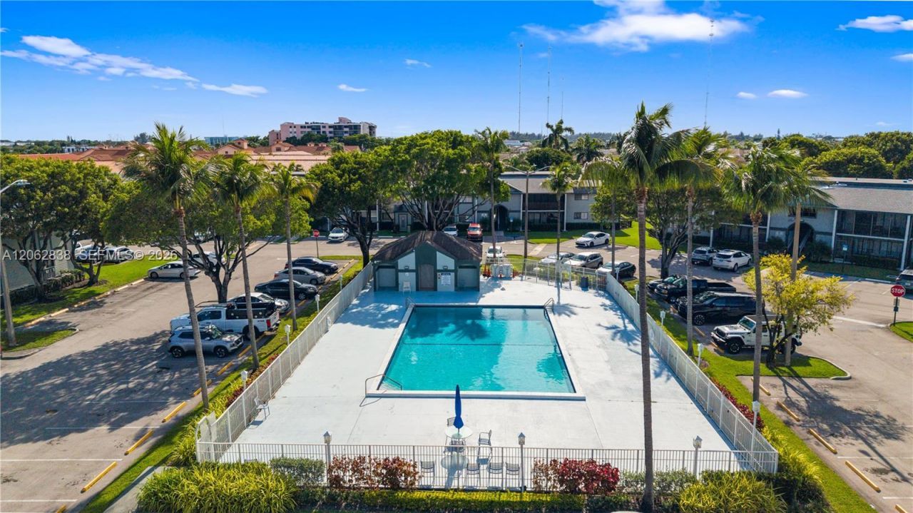 20760 NE 4th Ct, Unit 102, Miami, FL 33179 Photo