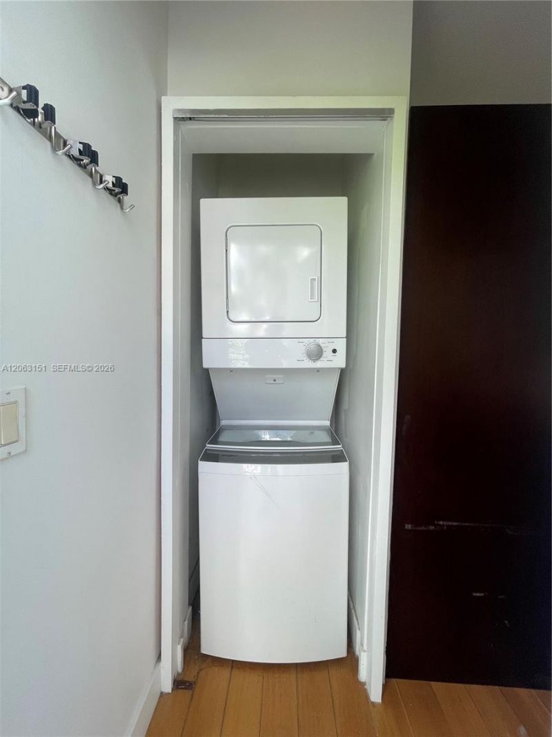 2021 Meridian Ave, Unit 12, Miami Beach, FL 33139 Photo